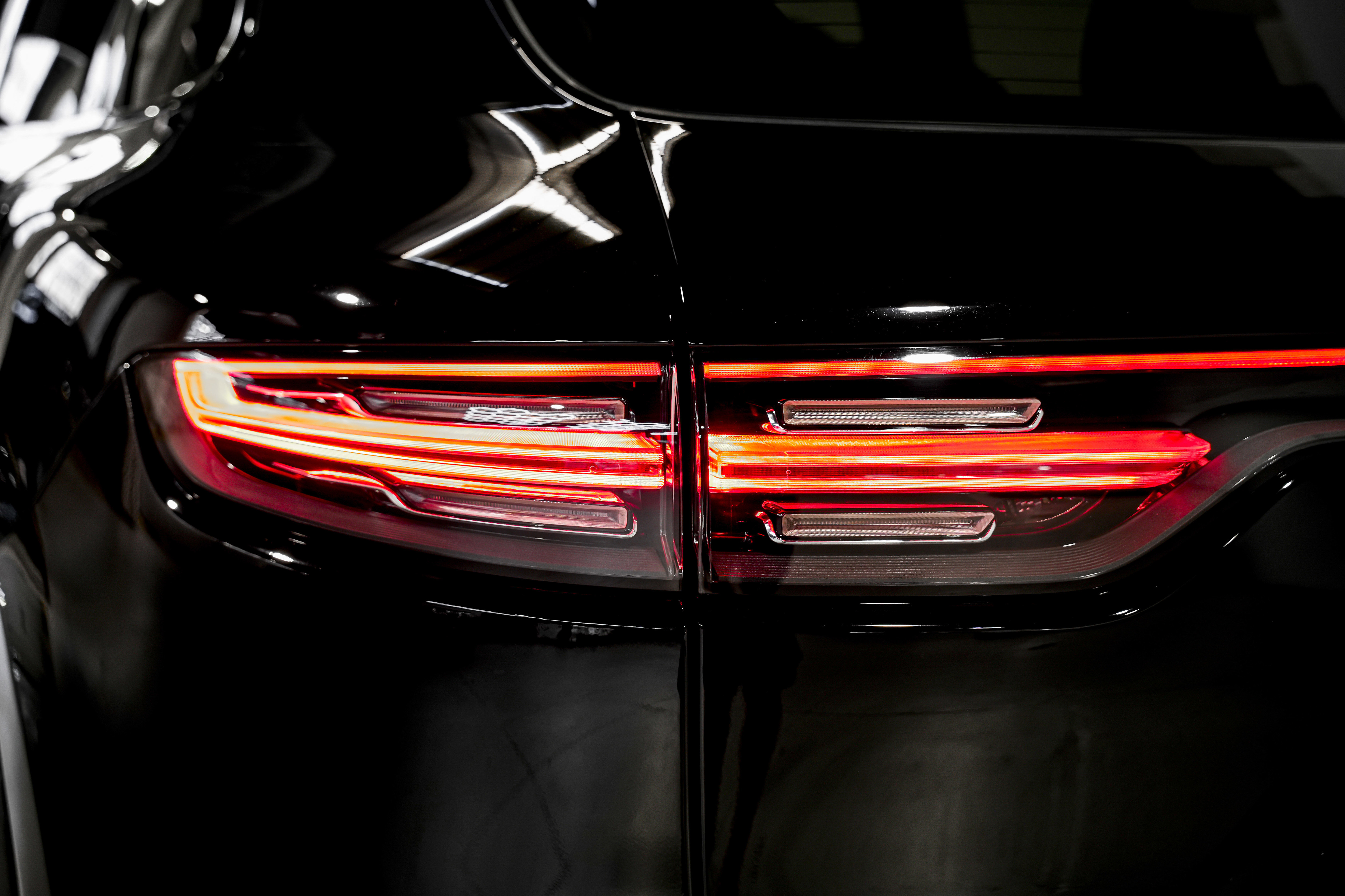 Used 2022 Porsche Cayenne S image 36