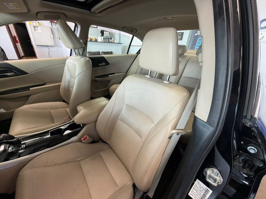 Used 2017 Honda Accord EX-L image 21