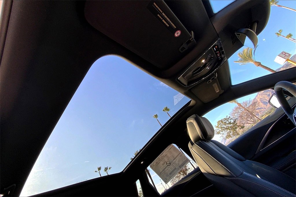 New 2025 Cadillac Lyriq Luxury image 32