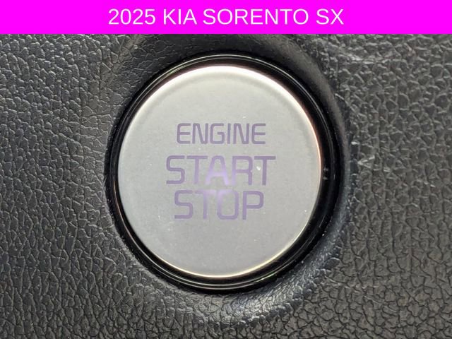 Used 2025 Kia Sorento SX image 19