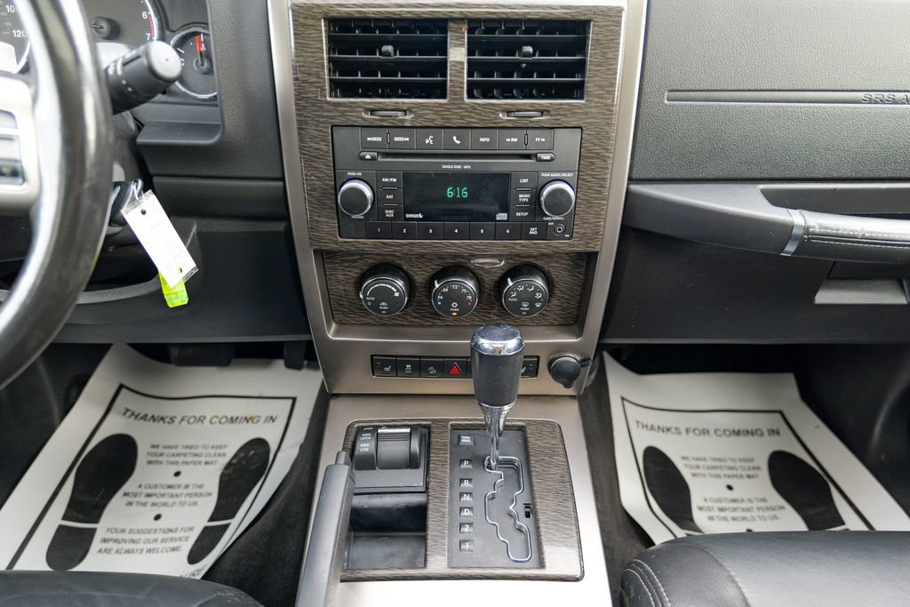 Used 2011 Jeep Liberty Limited w/ Chrome Accents Group AWD/4WD image 48