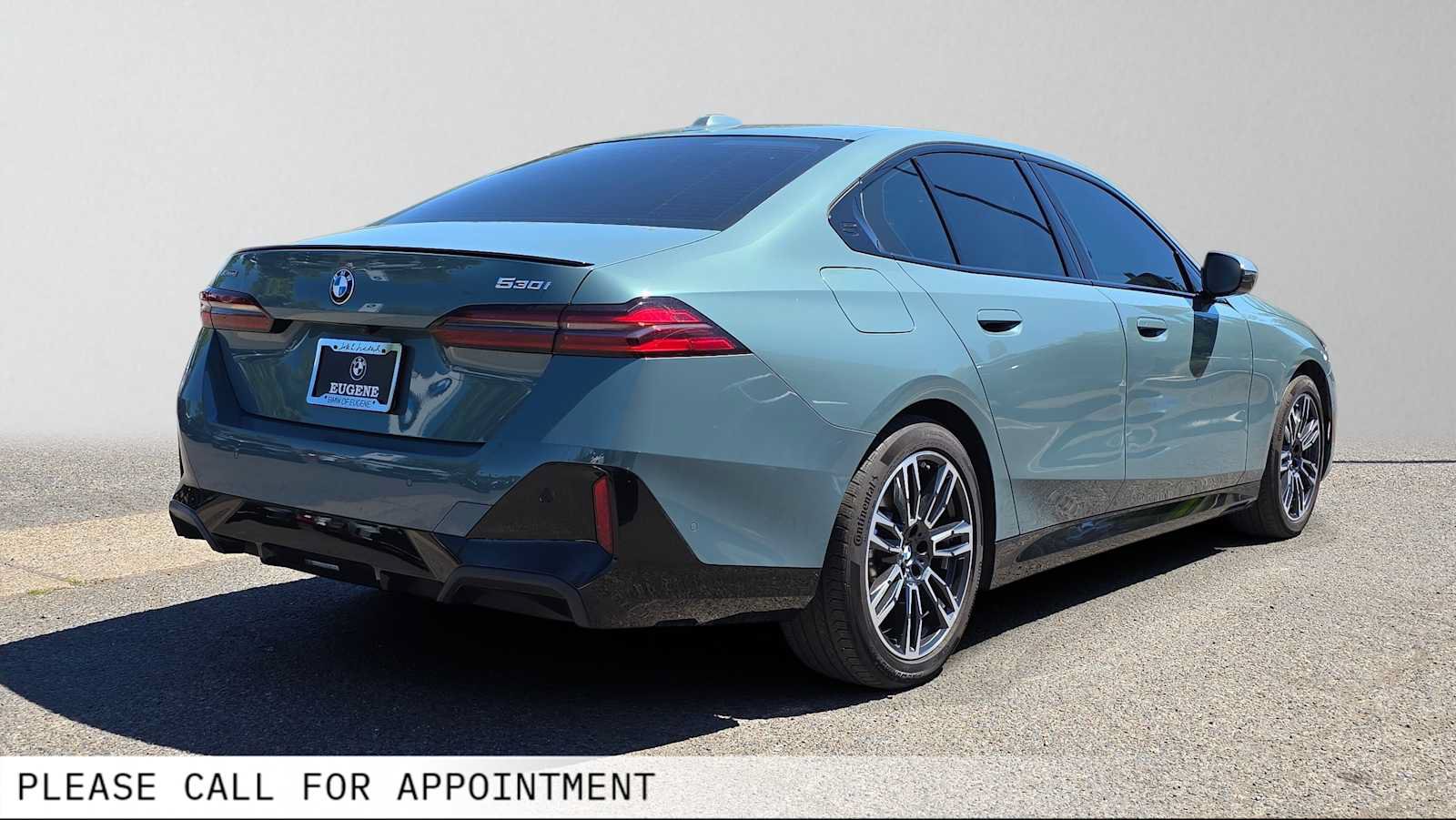 Used 2024 BMW 530i xDrive w/ M Sport Package AWD/4WD image 3