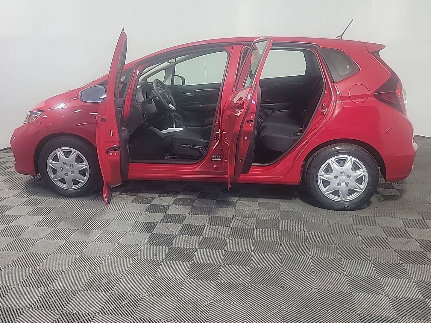 Certified 2018 Honda Fit LX image 15