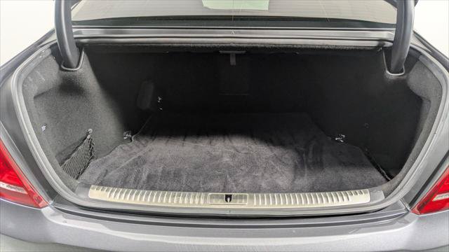 Used 2017 Genesis G90 5.0 Ultimate RWD image 19