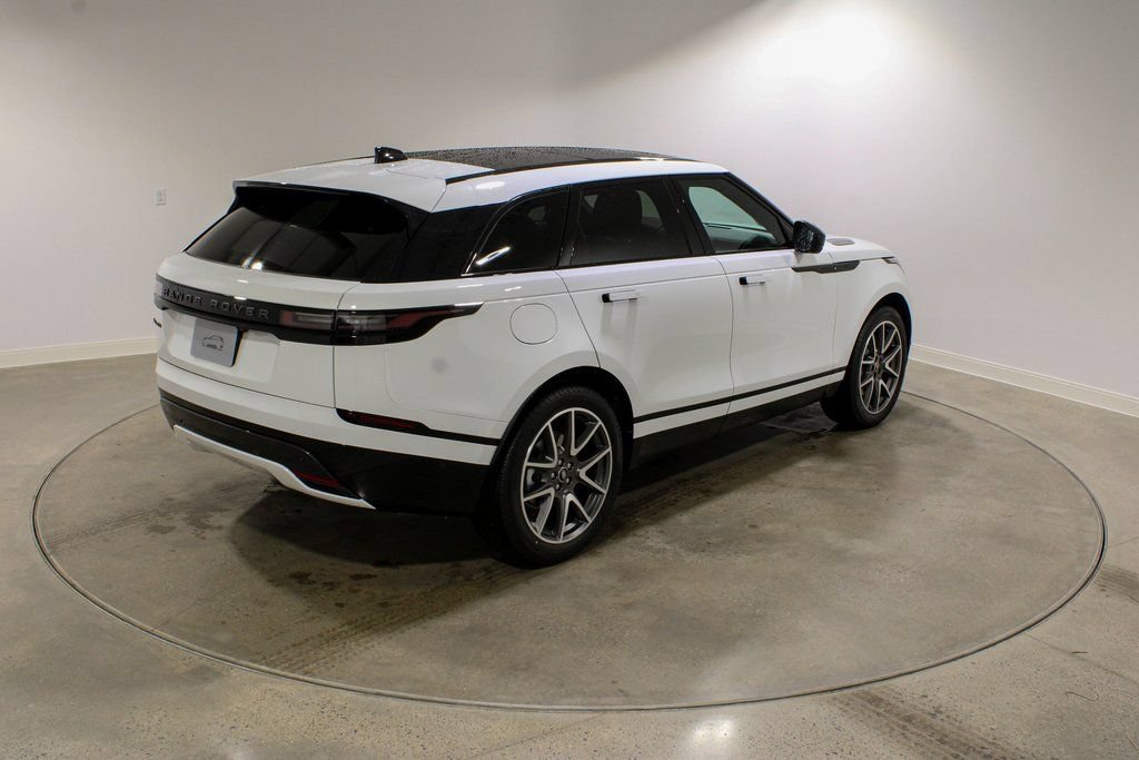 Used 2026 Land Rover Range Rover Velar Dynamic SE AWD/4WD image 5