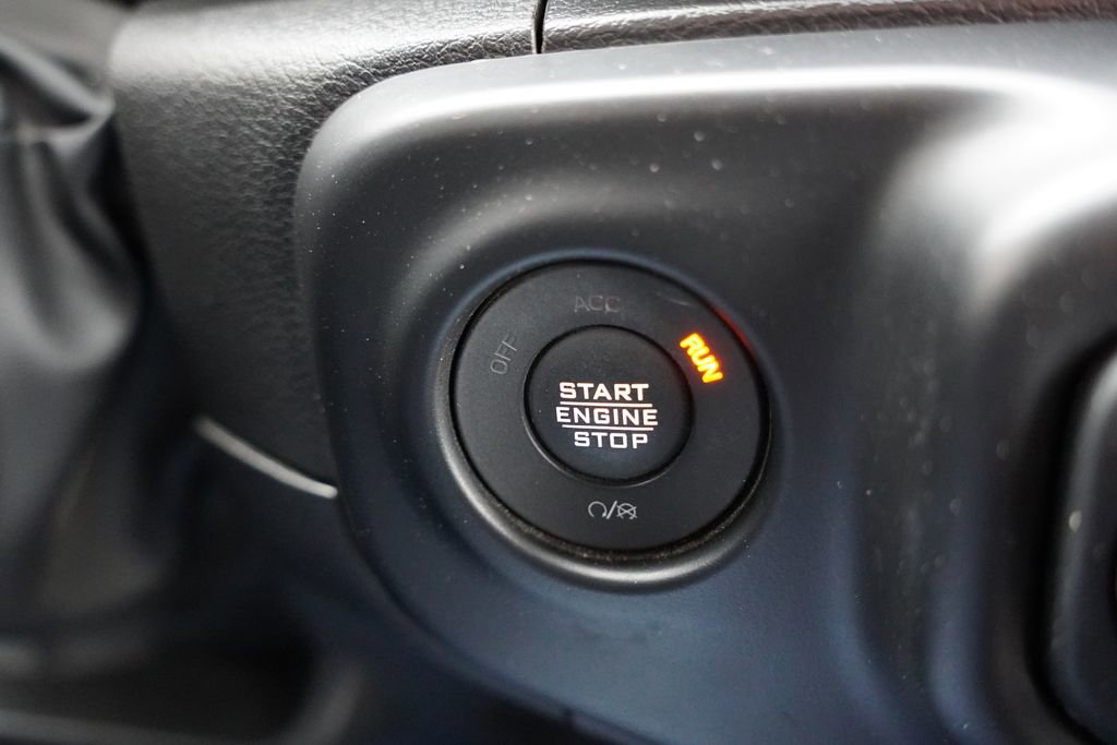Used 2022 Jeep Wrangler Unlimited Sahara w/ Cold Weather Group AWD/4WD image 32