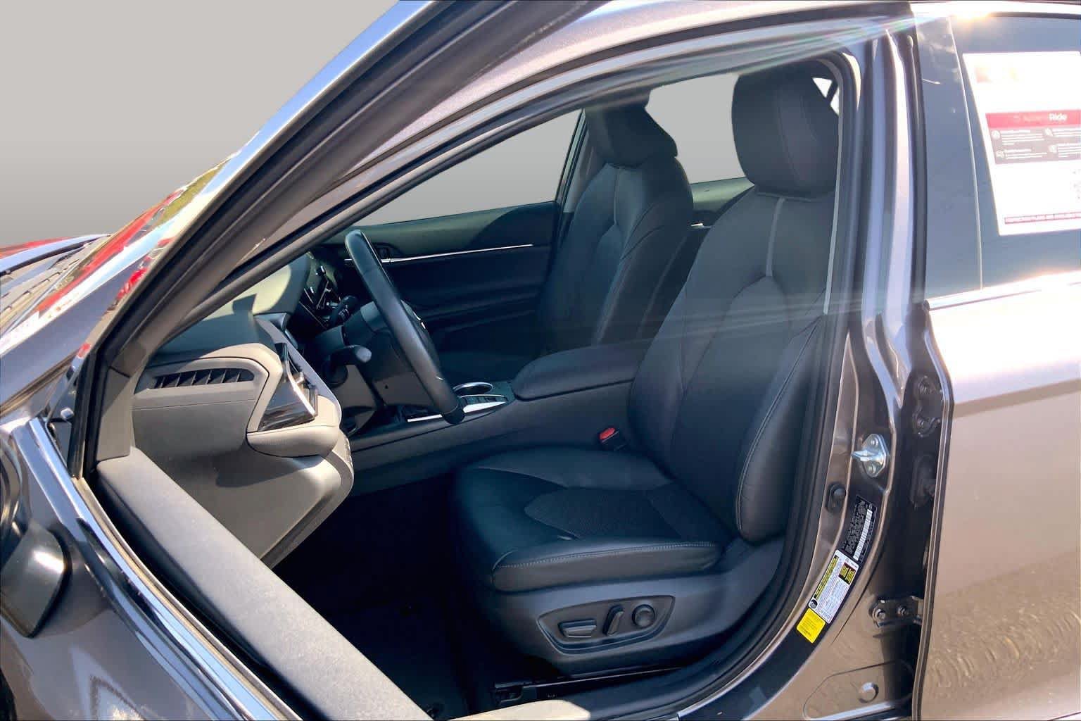 Used 2024 Toyota Camry XLE FWD image 8