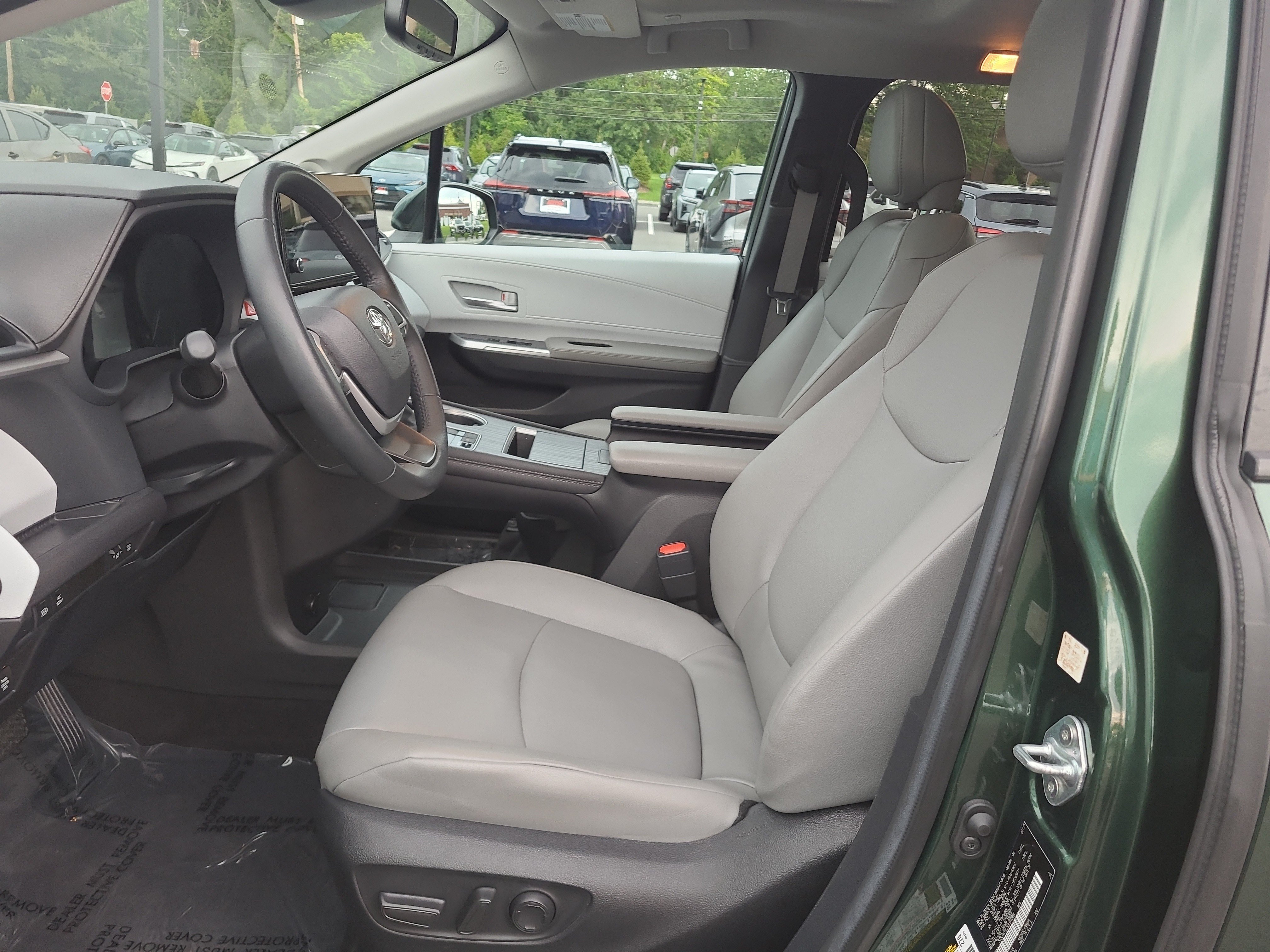 Certified 2025 Toyota Sienna XLE w/ XLE Plus Package AWD/4WD image 16