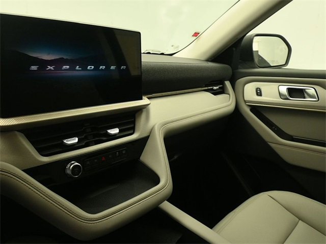 New 2026 Ford Explorer Active image 13