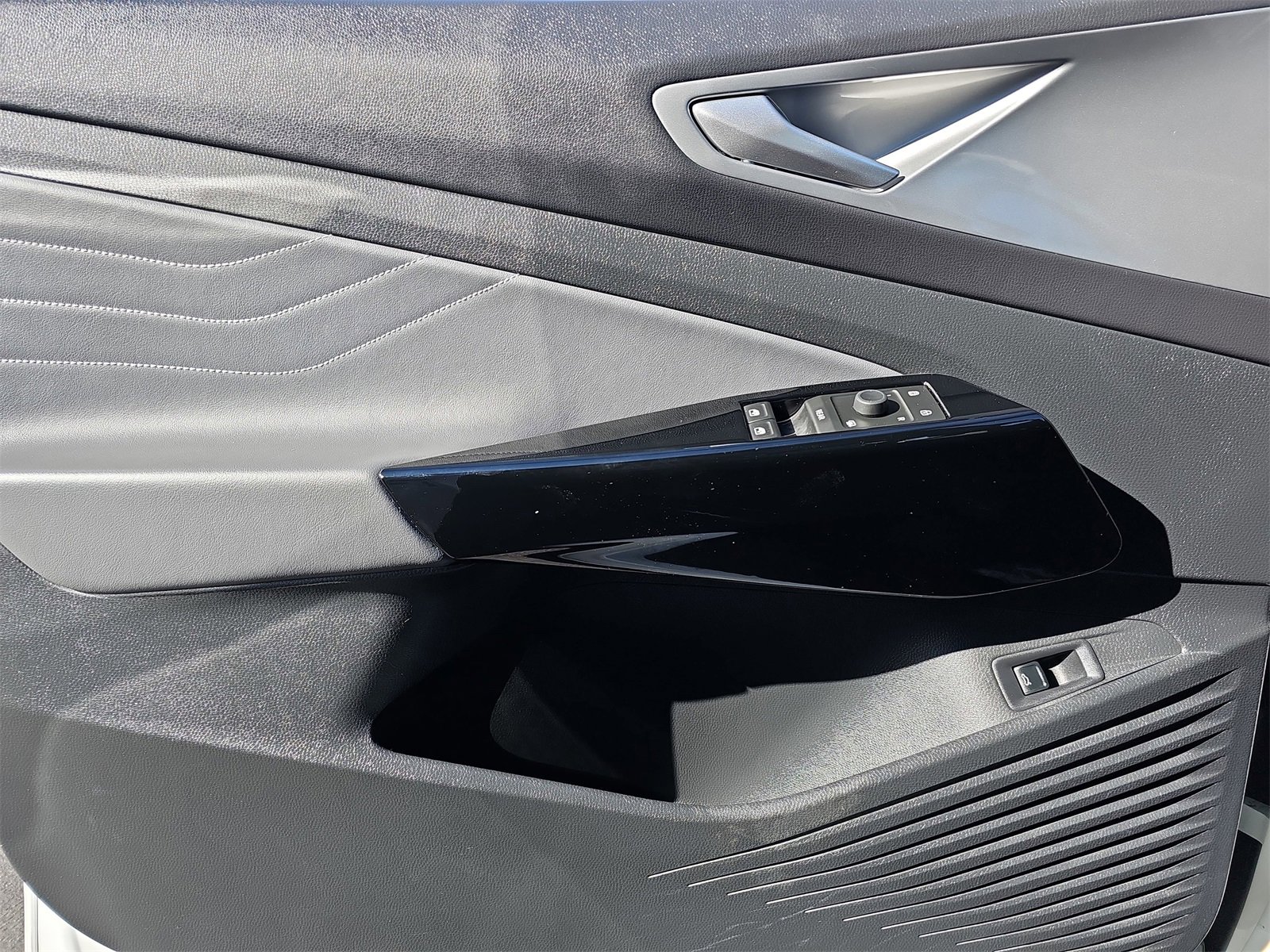 Certified 2023 Volkswagen ID.4 S image 25