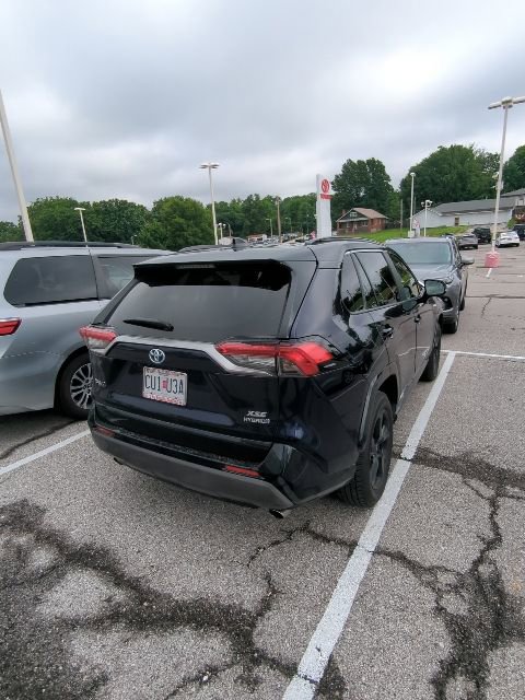 Certified 2019 Toyota RAV4 XSE w/ XSE Weather Package AWD/4WD image 9