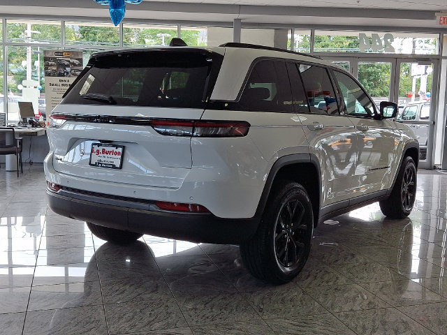New 2026 Jeep Grand Cherokee Altitude AWD/4WD image 6