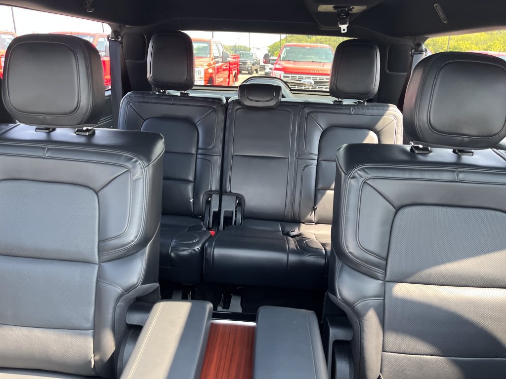 Used 2022 Lincoln Navigator L Reserve AWD/4WD image 23