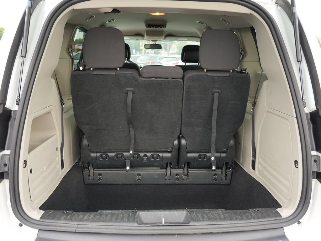 Used 2018 Dodge Grand Caravan SE w/ UConnect Hands-Free Group FWD image 26