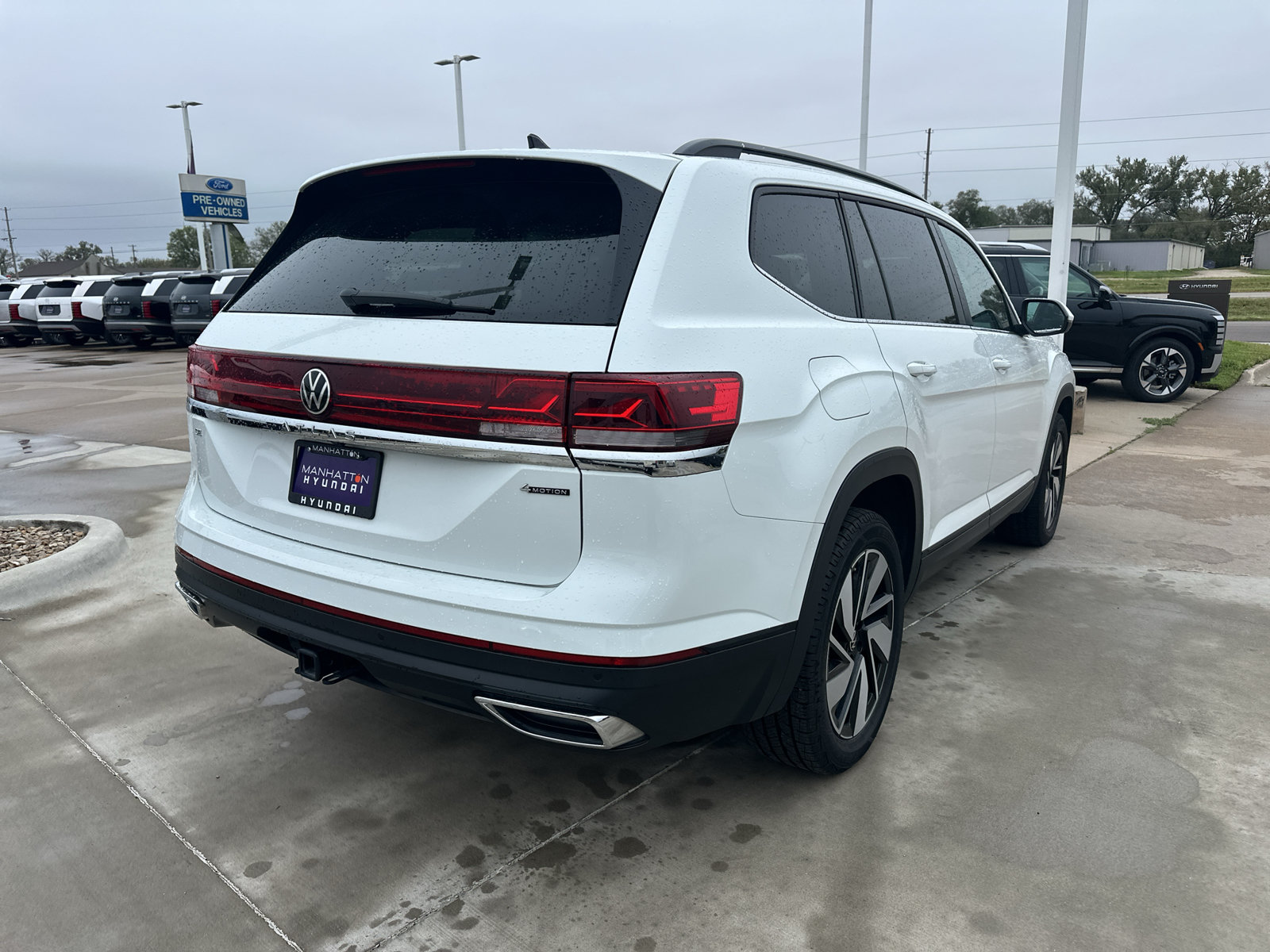 Used 2025 Volkswagen Atlas SE AWD/4WD image 10