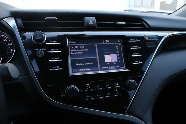 Used 2018 Toyota Camry LE image 15