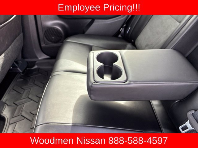 Used 2025 Nissan Ariya AWD image 22