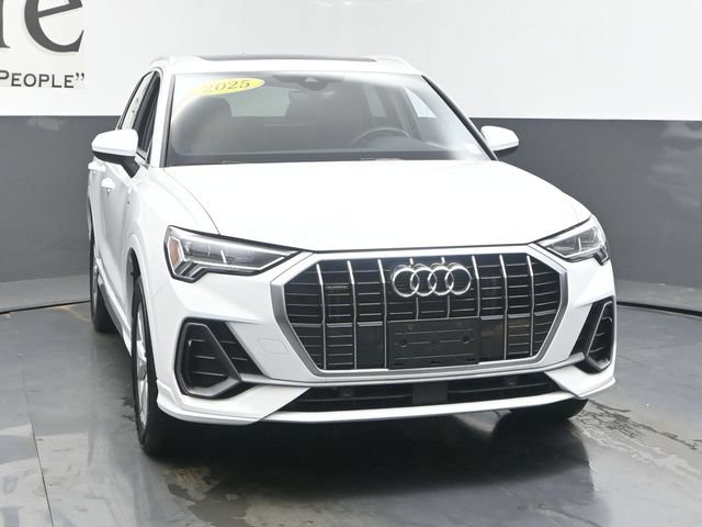 Used 2025 Audi Q3 2.0T Premium AWD/4WD image 53