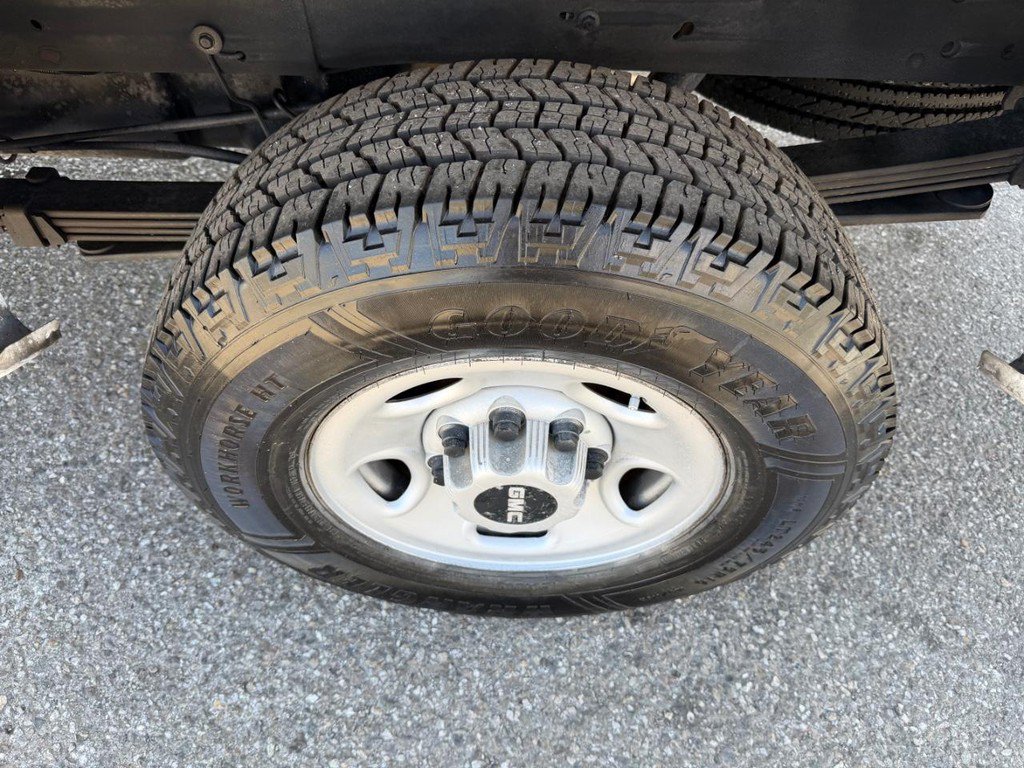 Used 2008 GMC Sierra 2500 W/T RWD image 29