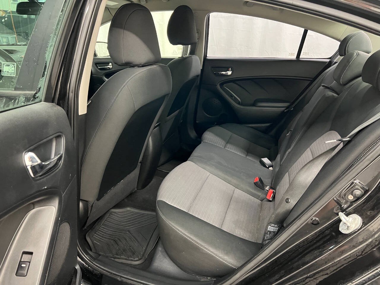 Used 2014 Kia Forte LX w/ Popular Package FWD image 9