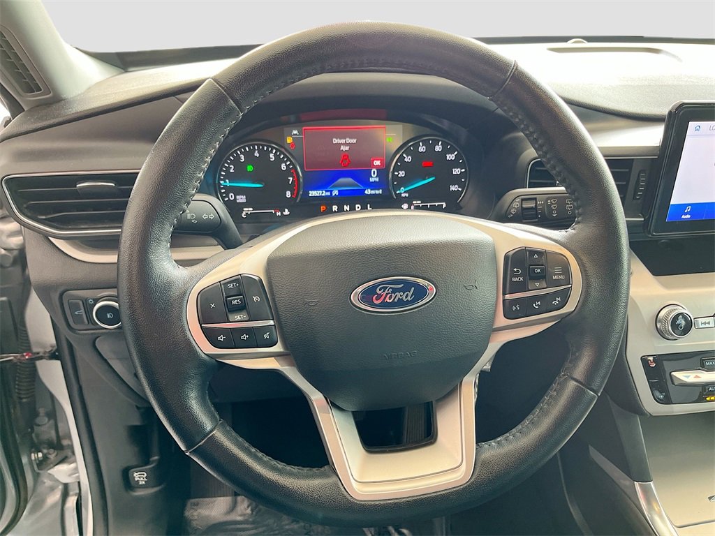 Used 2023 Ford Explorer XLT w/ Equipment Group 202A image 11