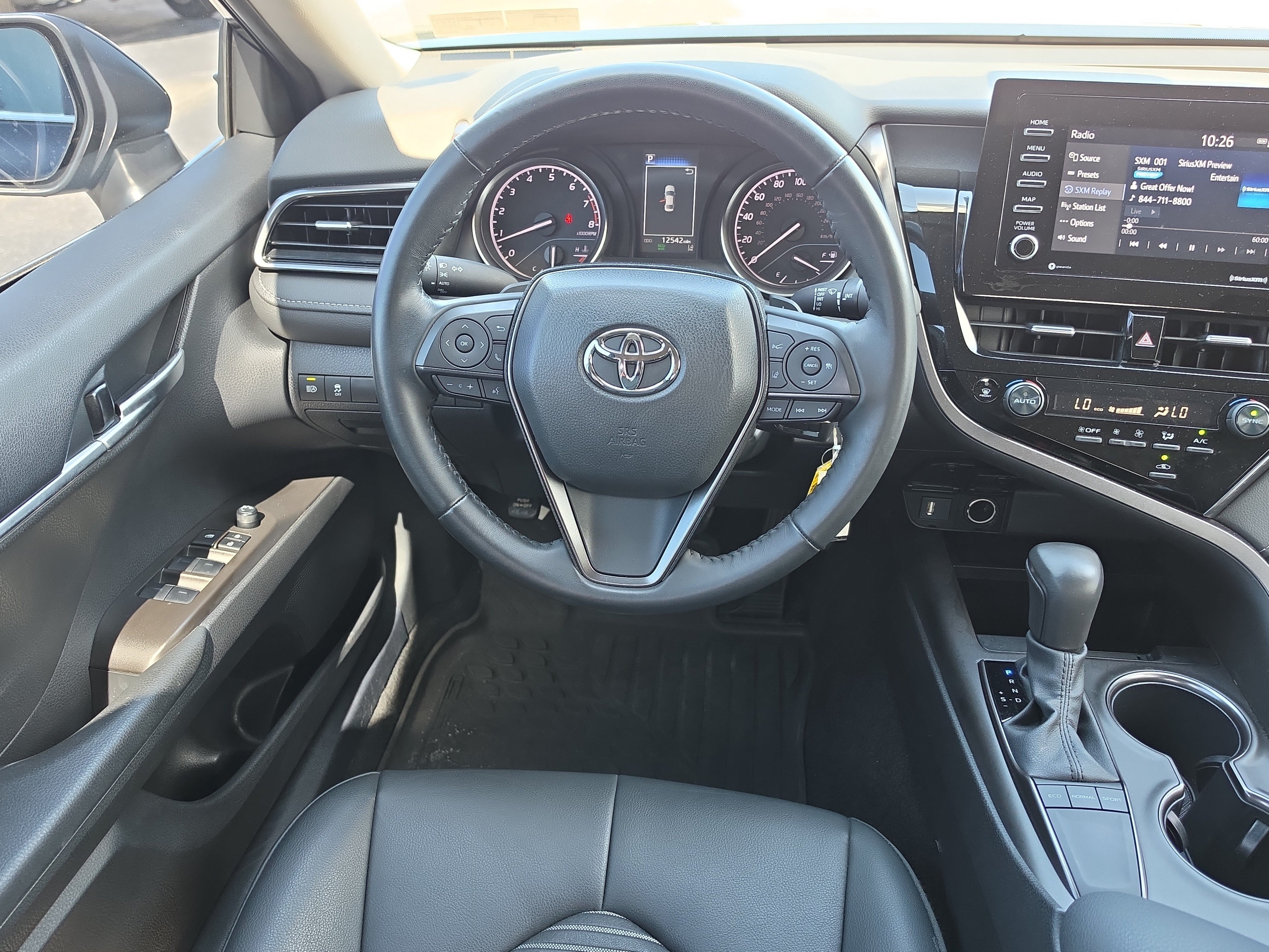 Used 2024 Toyota Camry SE FWD image 9