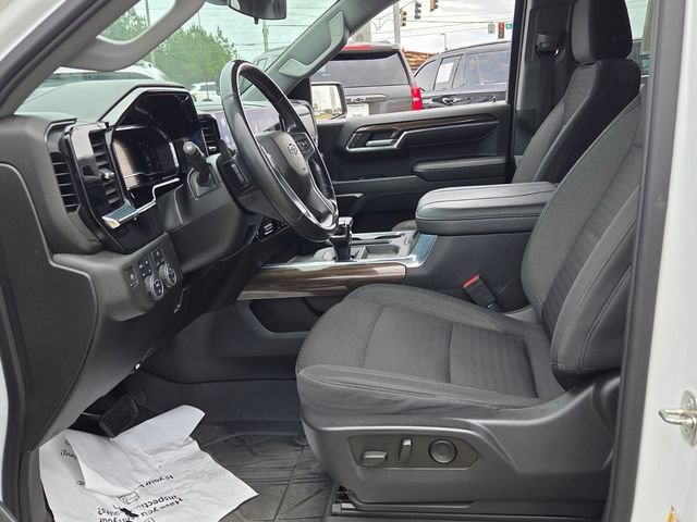 Used 2023 Chevrolet Silverado 1500 RST w/ Convenience Package II AWD/4WD image 5