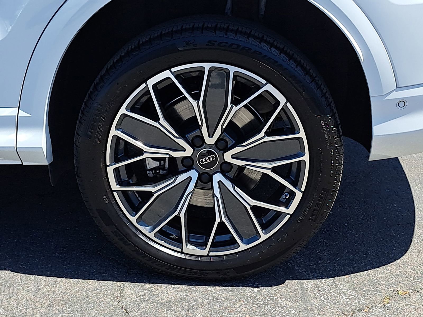 Certified 2025 Audi Q5 Premium Plus w/ Premium Plus AWD/4WD image 35