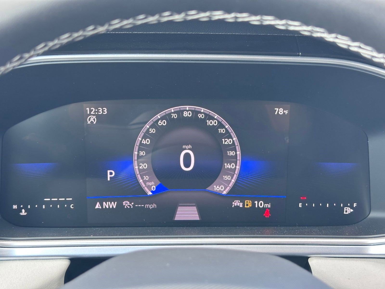 New 2026 Volkswagen Taos SE image 18