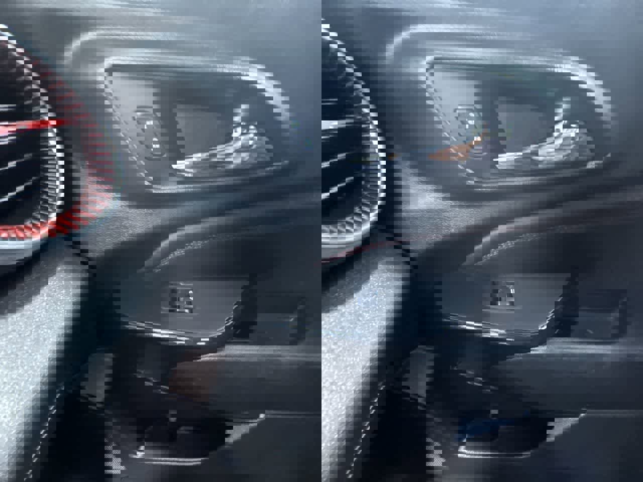 Used 2025 Chevrolet Trax RS w/ Sunroof Package image 35