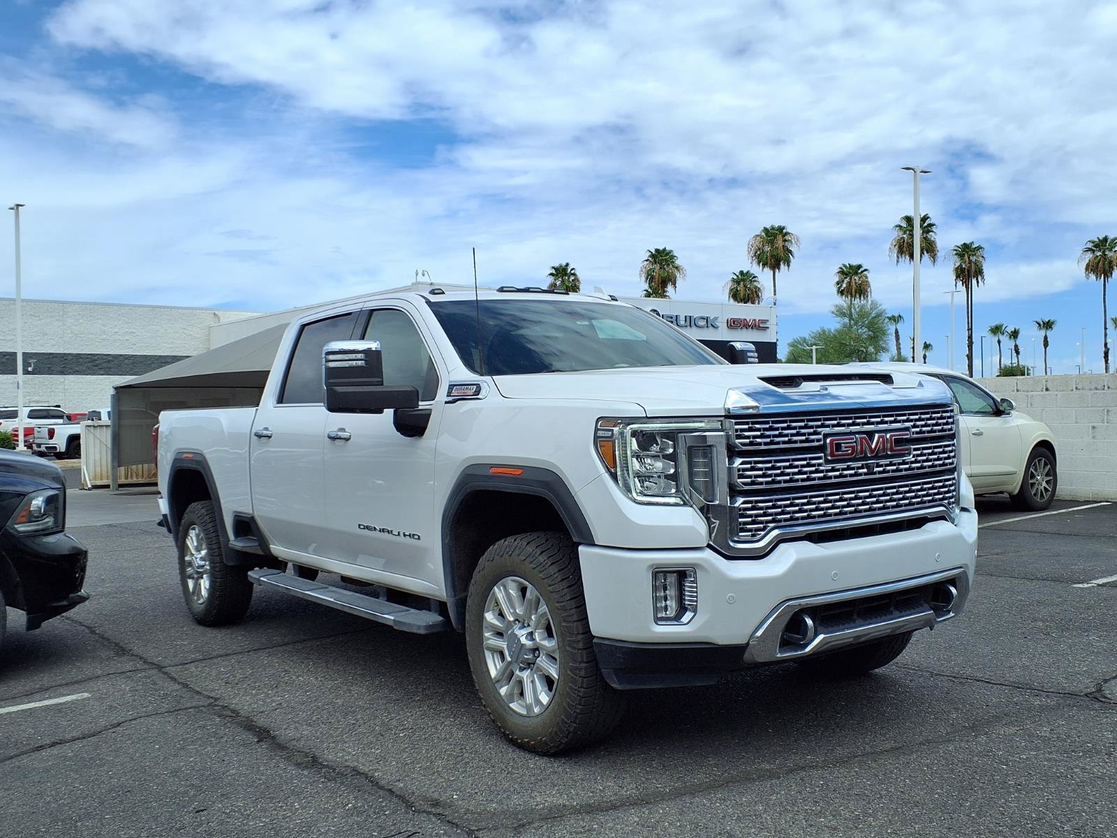 Used 2023 GMC Sierra 2500 Denali AWD/4WD image 3