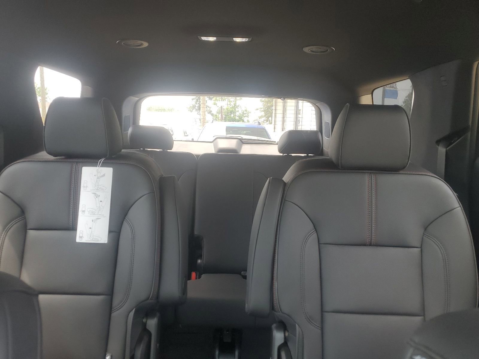 Used 2023 Chevrolet Traverse RS AWD/4WD image 14