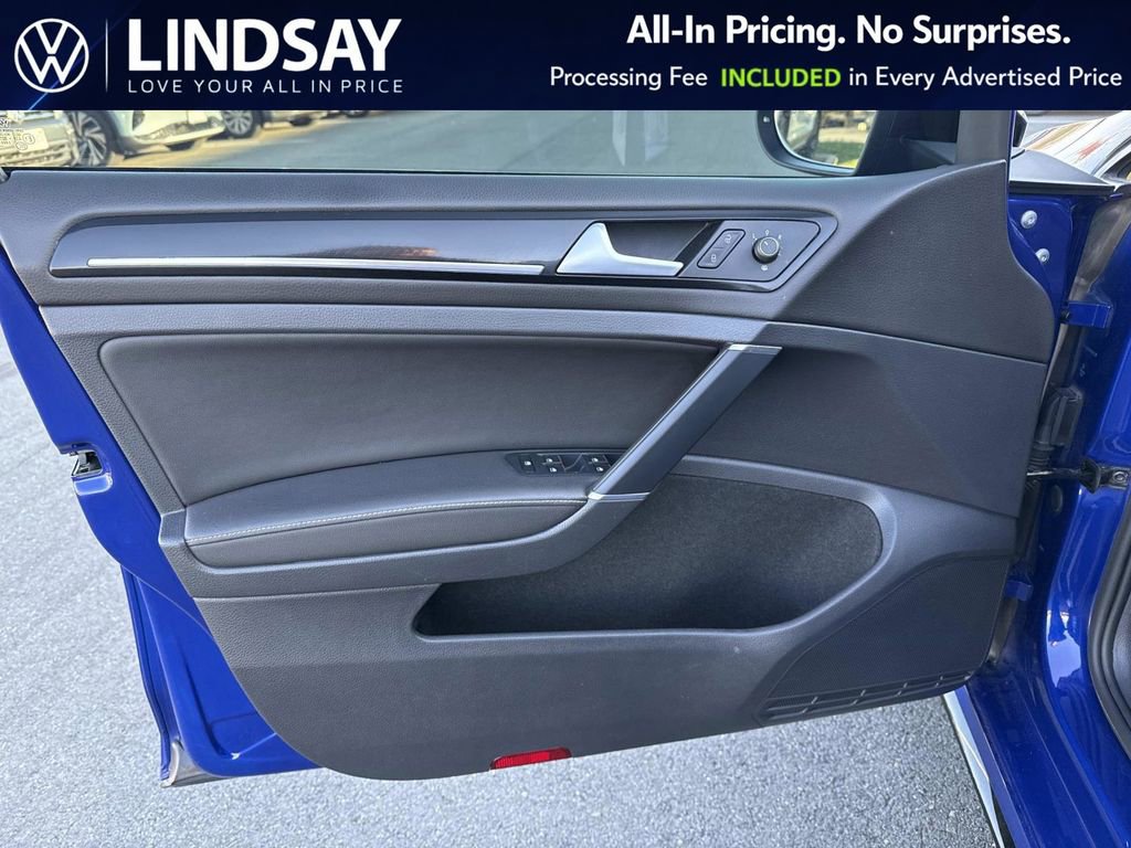 Used 2019 Volkswagen Golf R 4-Door image 9