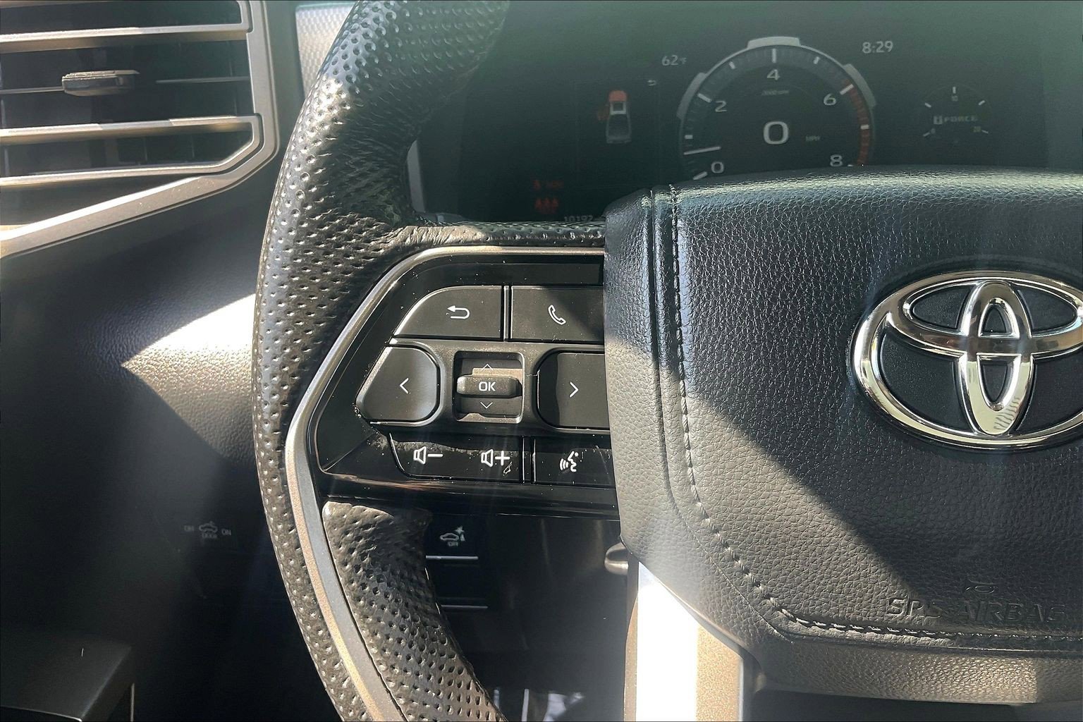 Used 2024 Toyota Tundra Limited AWD/4WD image 23