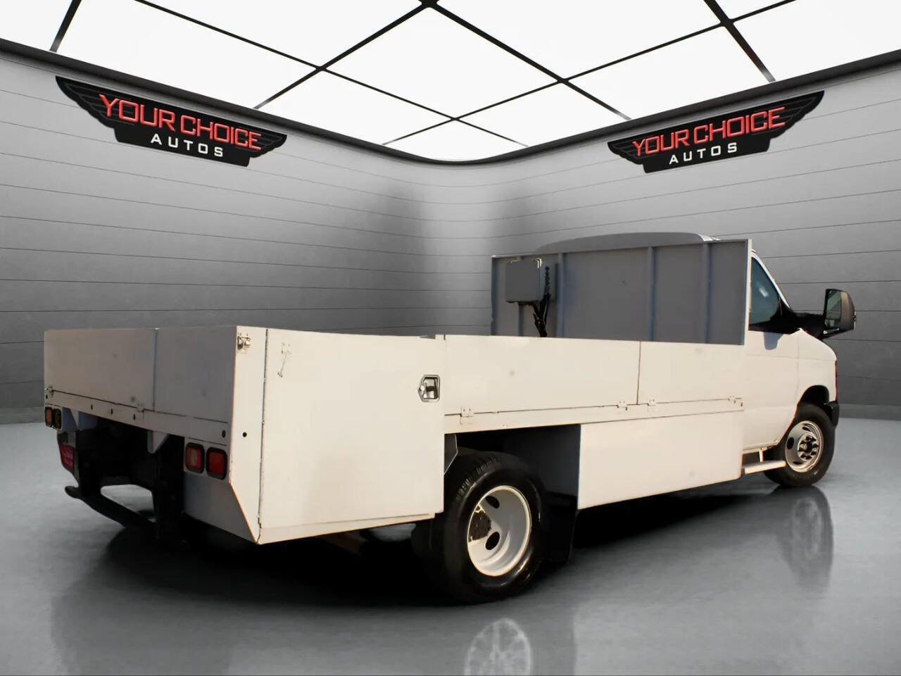 Used 2011 Ford E-450 and Econoline 450 Super Duty image 5