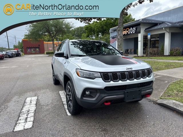Used 2024 Jeep Compass Trailhawk image 1