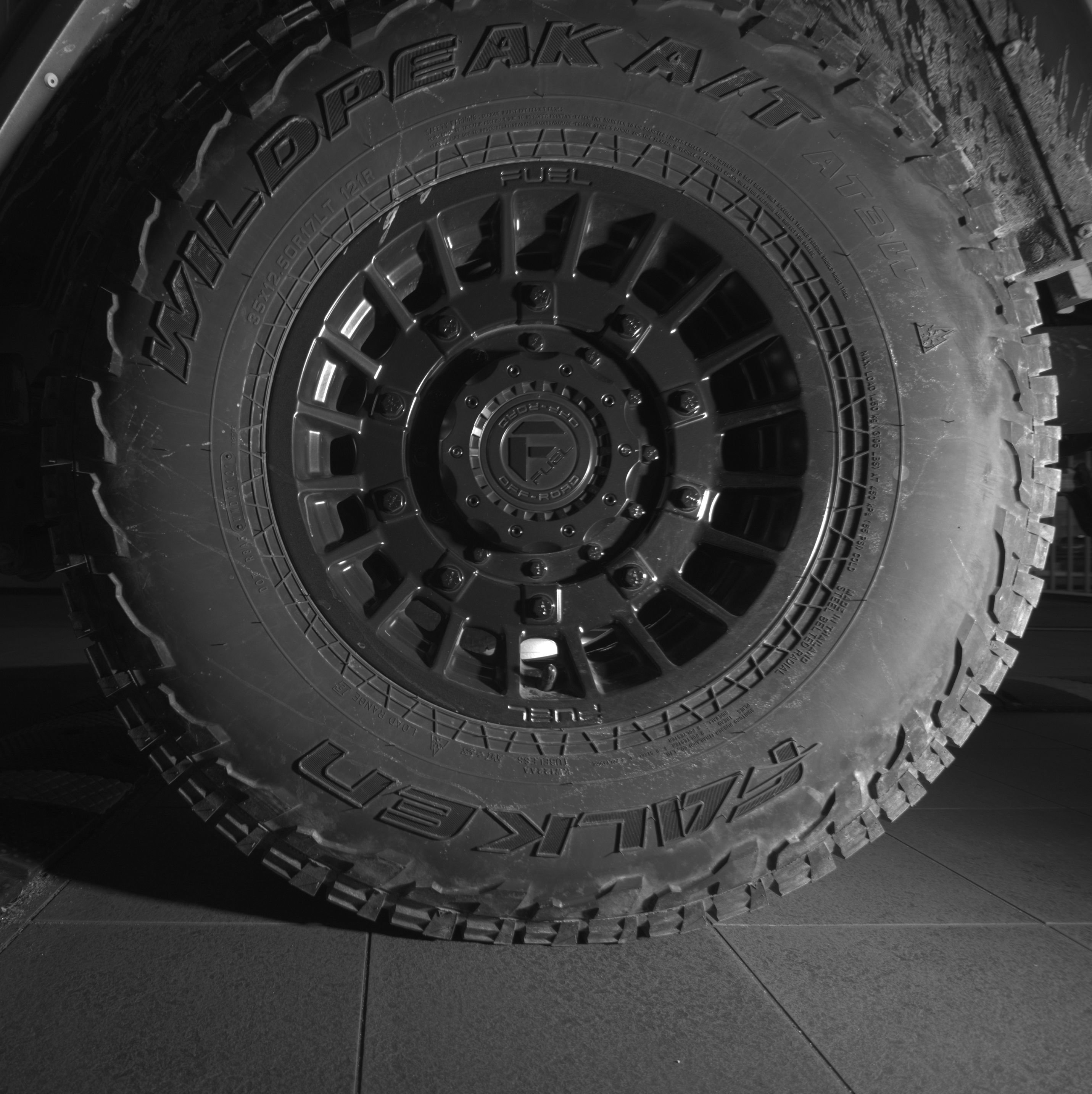 Used 2021 Jeep Gladiator Rubicon w/ LED Lighting Group AWD/4WD image 9