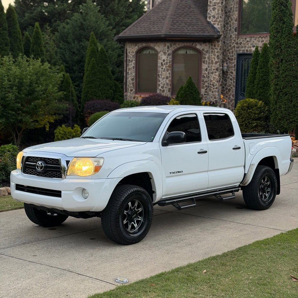 Used 2011 Toyota Tacoma 4x4 Double Cab w/ SR5 Pkg #2 image 1