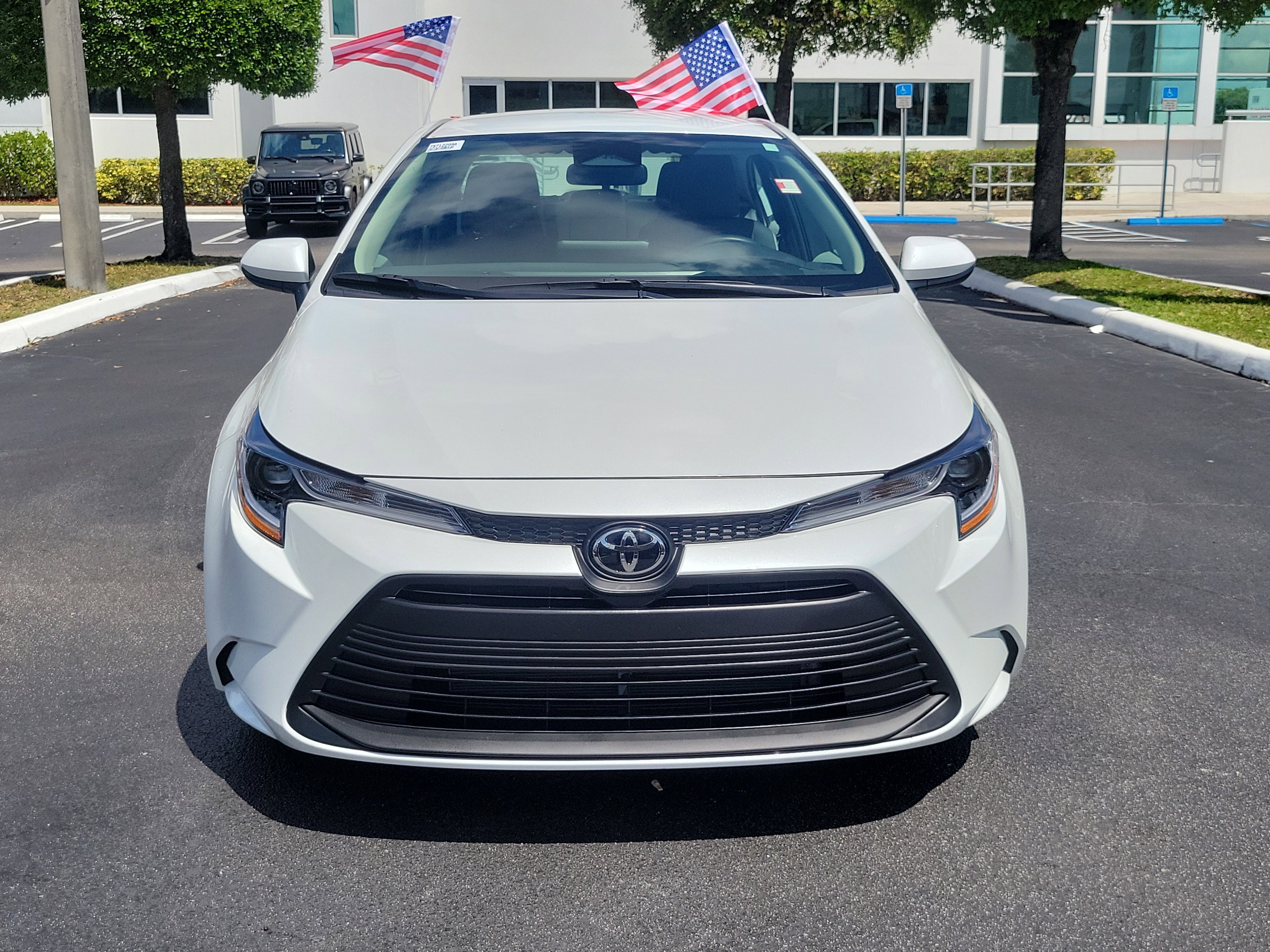 Used 2026 Toyota Corolla LE FWD image 4