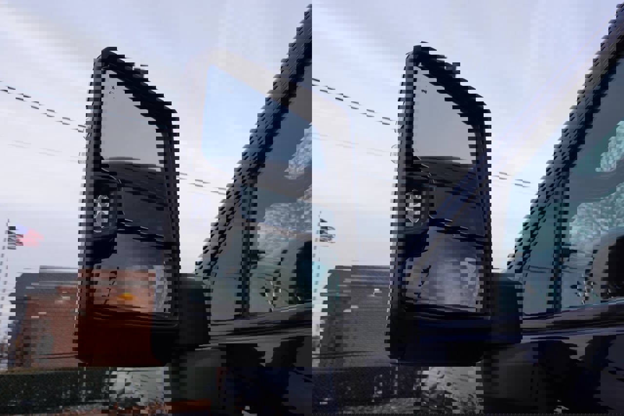 Used 2022 GMC Sierra 2500 AT4 w/ AT4 Preferred Package image 12