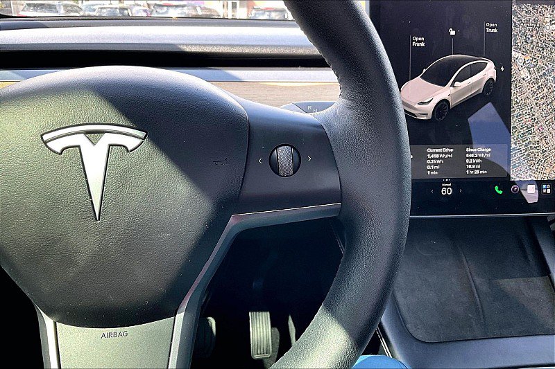 Used 2021 Tesla Model Y Long Range AWD/4WD image 17