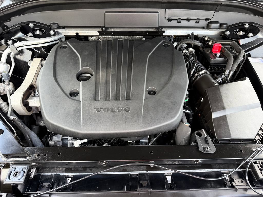Certified 2023 Volvo XC60 B5 Ultimate w/ Climate Package AWD/4WD image 39