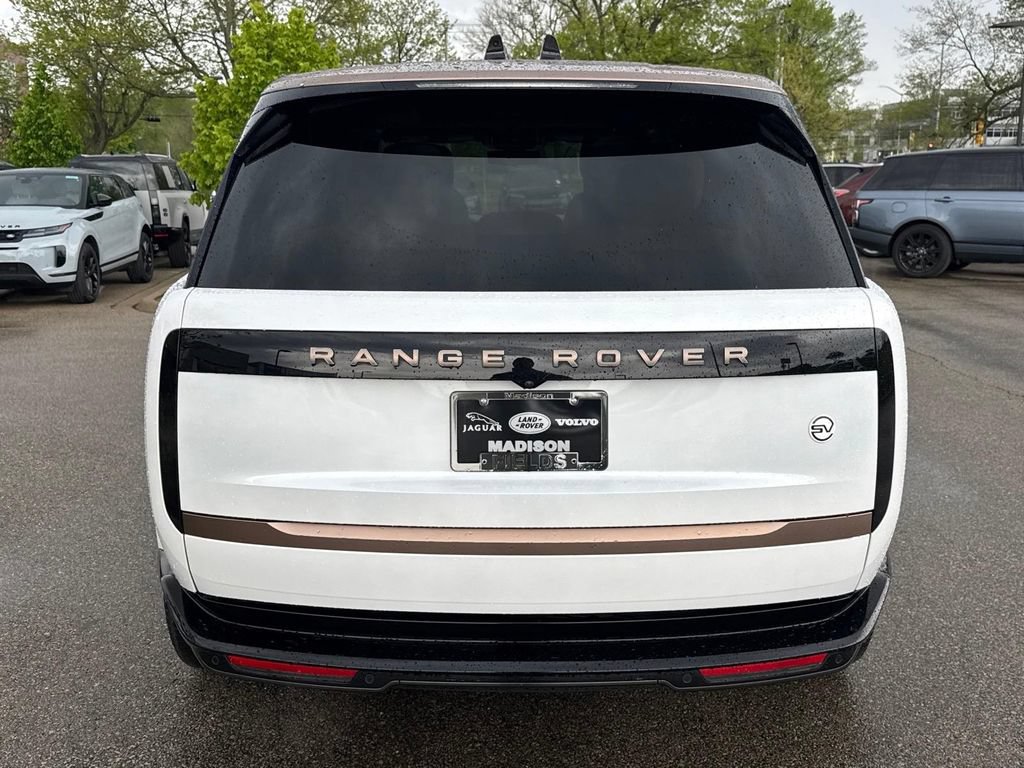 Certified 2023 Land Rover Range Rover SV AWD/4WD image 4