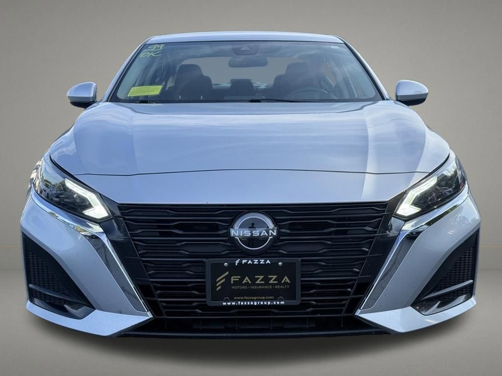 Used 2023 Nissan Altima 2.5 SV FWD image 9