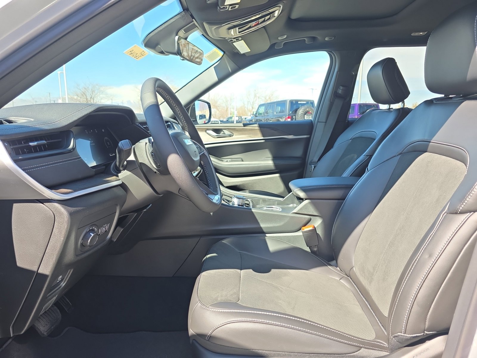 New 2026 Jeep Grand Cherokee Altitude AWD/4WD image 14