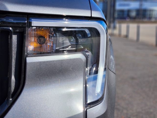 New 2025 Ford Maverick Lobo image 10