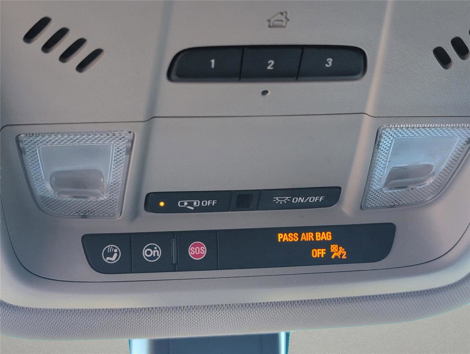 Used 2020 Buick Enclave Essence FWD image 18