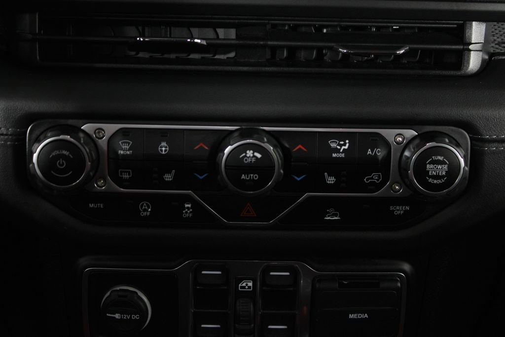 Used 2024 Jeep Gladiator Rubicon w/ Technology Group image 20