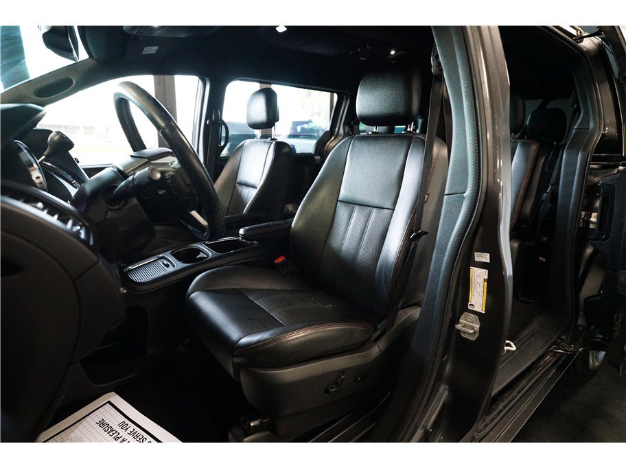Used 2018 Dodge Grand Caravan GT image 11