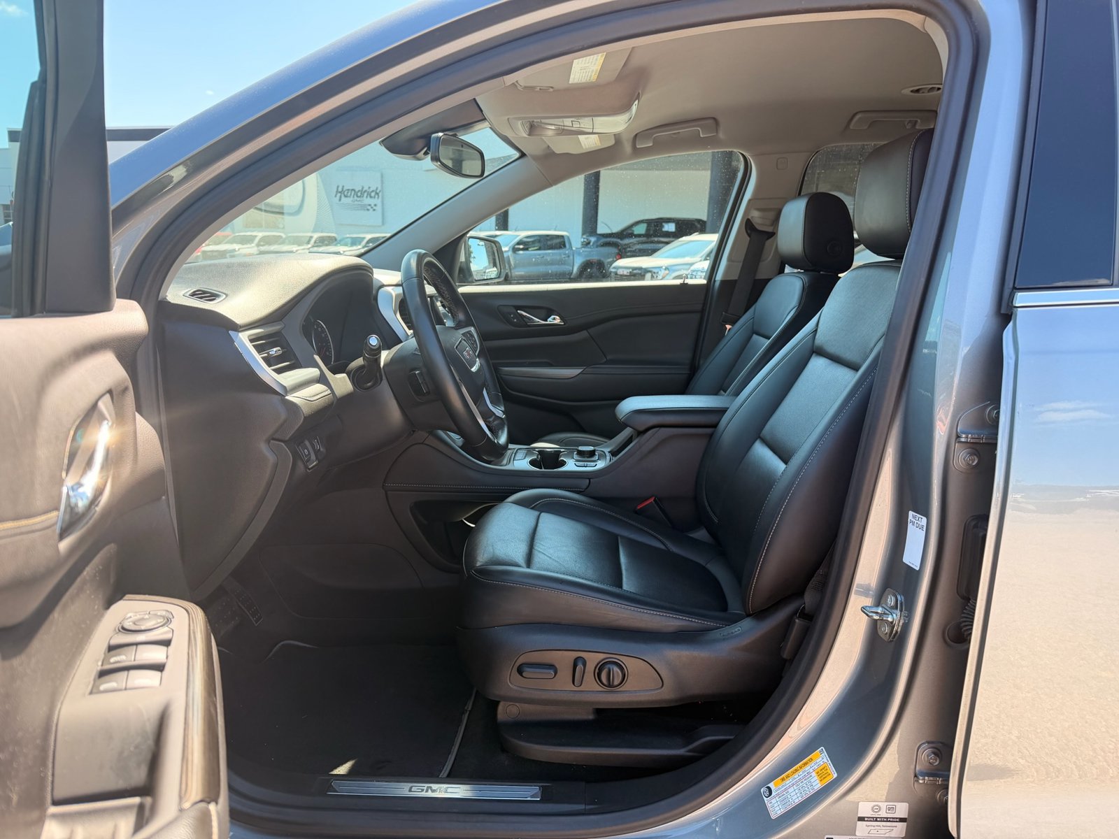 Used 2023 GMC Acadia SLT FWD image 14